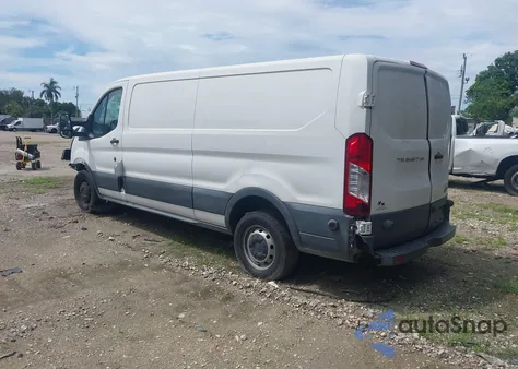 2018 Ford Transit-250 z USA, uszkodzony, nr VIN 1FTYR2ZM7JKB22113